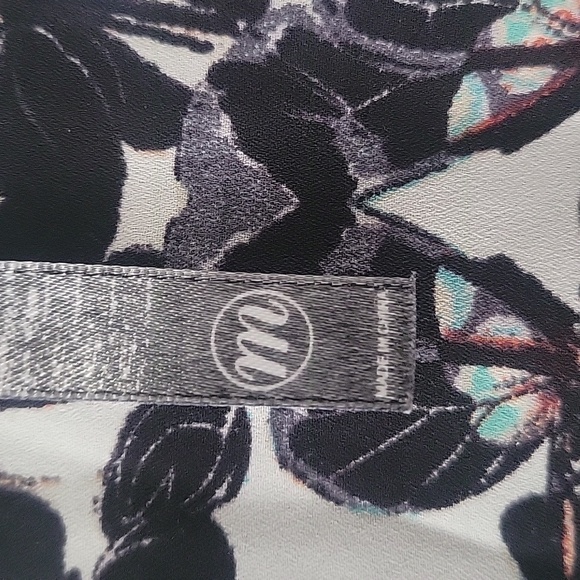 Women top back cut out size M - Picture 5 of 6